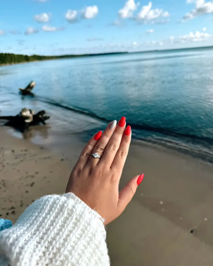 Kihlasõrmus rannal