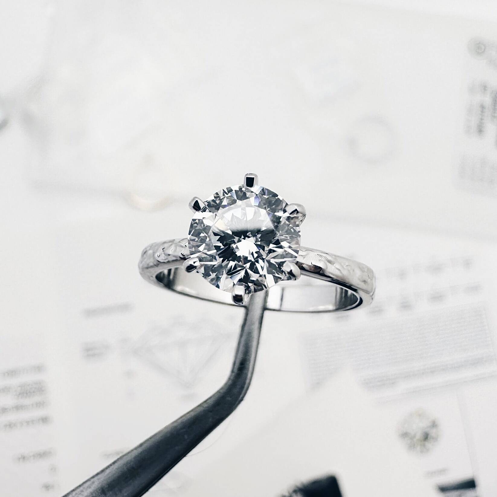 kihlasõrmused, grace, kuld 585, kullast kihlasõrmus, valgest kullast sõrmus, valge kuld 585, kihlasõrmuse ostmine, kullast kihlasõrmus, keefirivunts